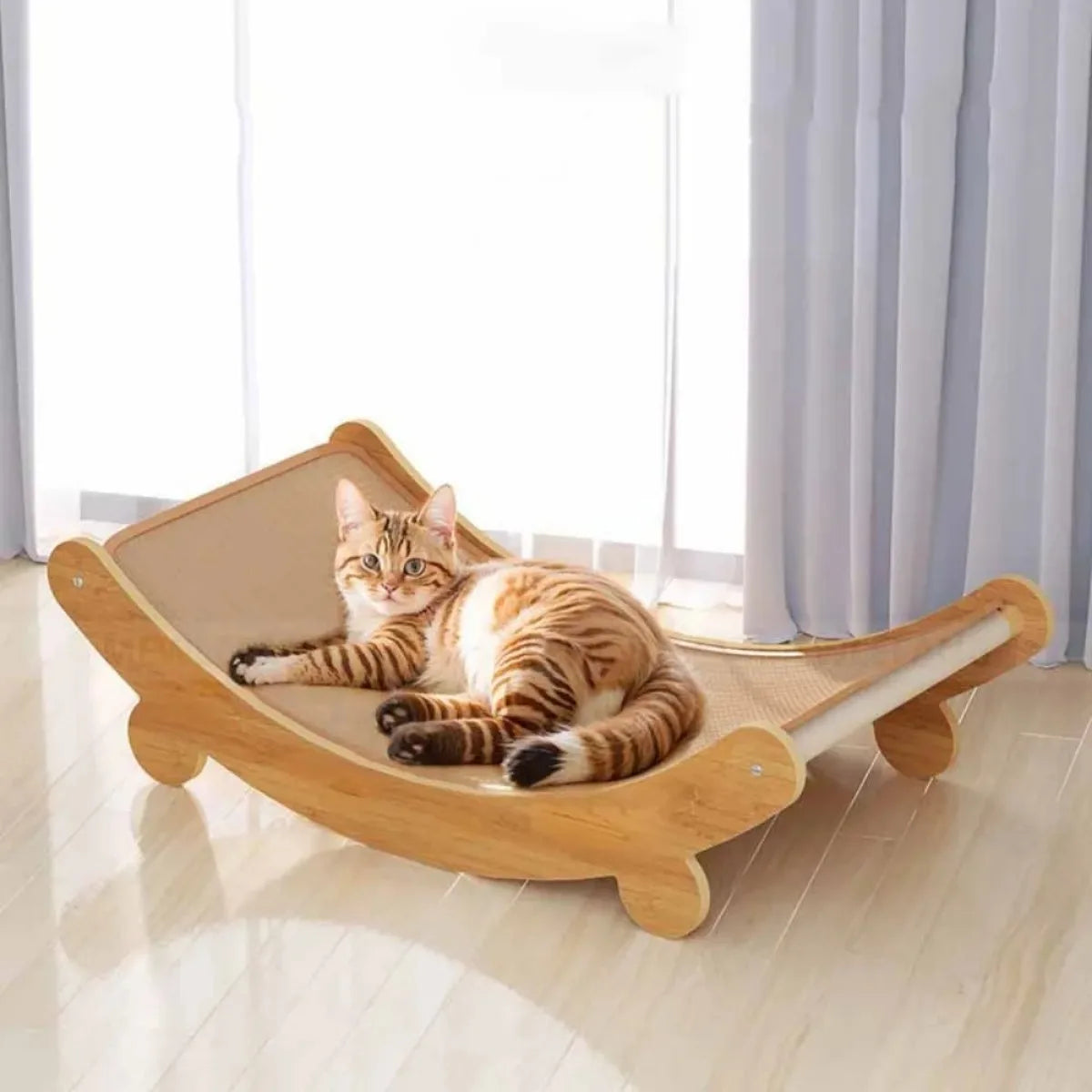 Wooden Cat Scratching Pad With Detachable Bed Multifunction Wear Resistant Toy
